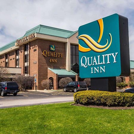 Quality Inn Schaumburg - Chicago Near The Mall Экстерьер фото